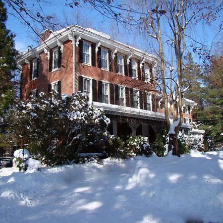 Faunbrook Bed & Breakfast (Adults Only) West Chester Bagian luar foto