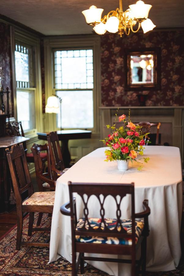 Faunbrook Bed & Breakfast (Adults Only) West Chester Bagian luar foto