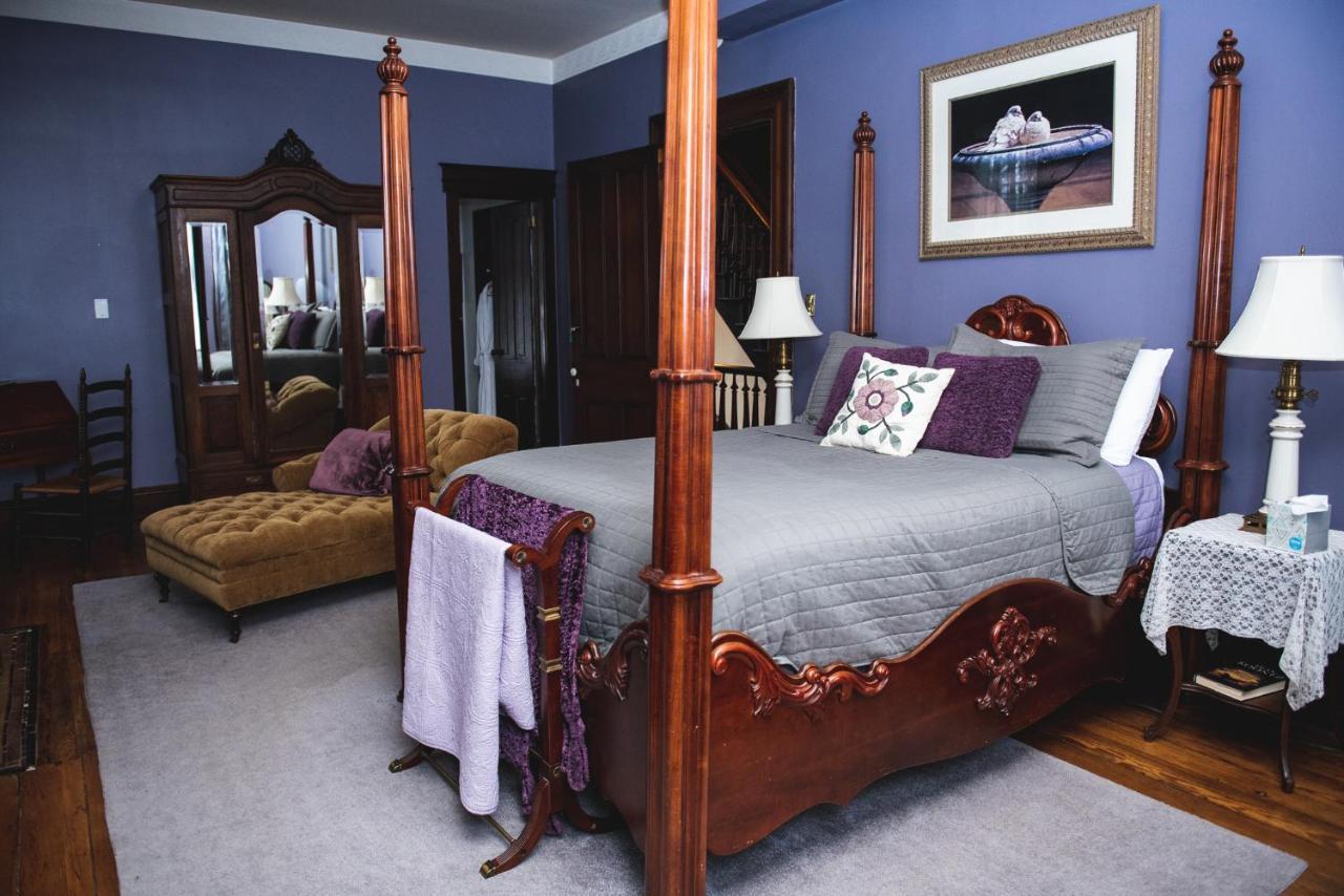 Faunbrook Bed & Breakfast (Adults Only) West Chester Ruang foto